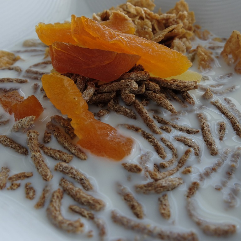 fruit-dish-meal-food-produce-breakfast-1010992-pxhere.com-resized.jpg