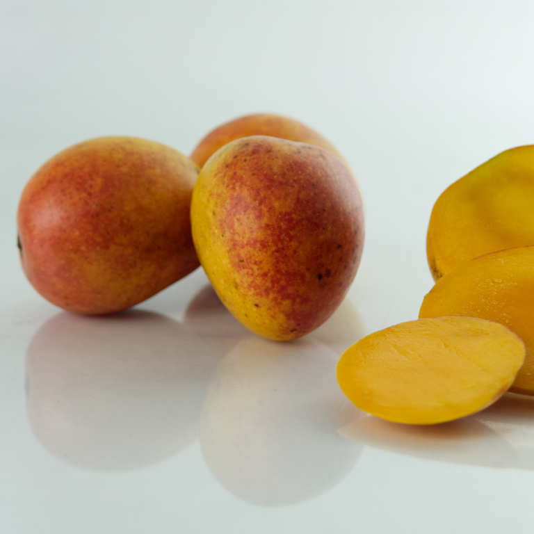 mango-exotic-exotic-fruit-colombian-fruit-fruit-sweet-1645519-pxhere.com-resized.jpg