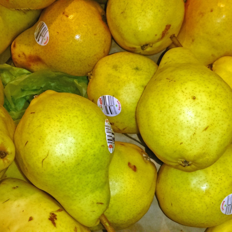 plant-fruit-food-green-produce-yellow-665540-pxhere.com-resized.jpg