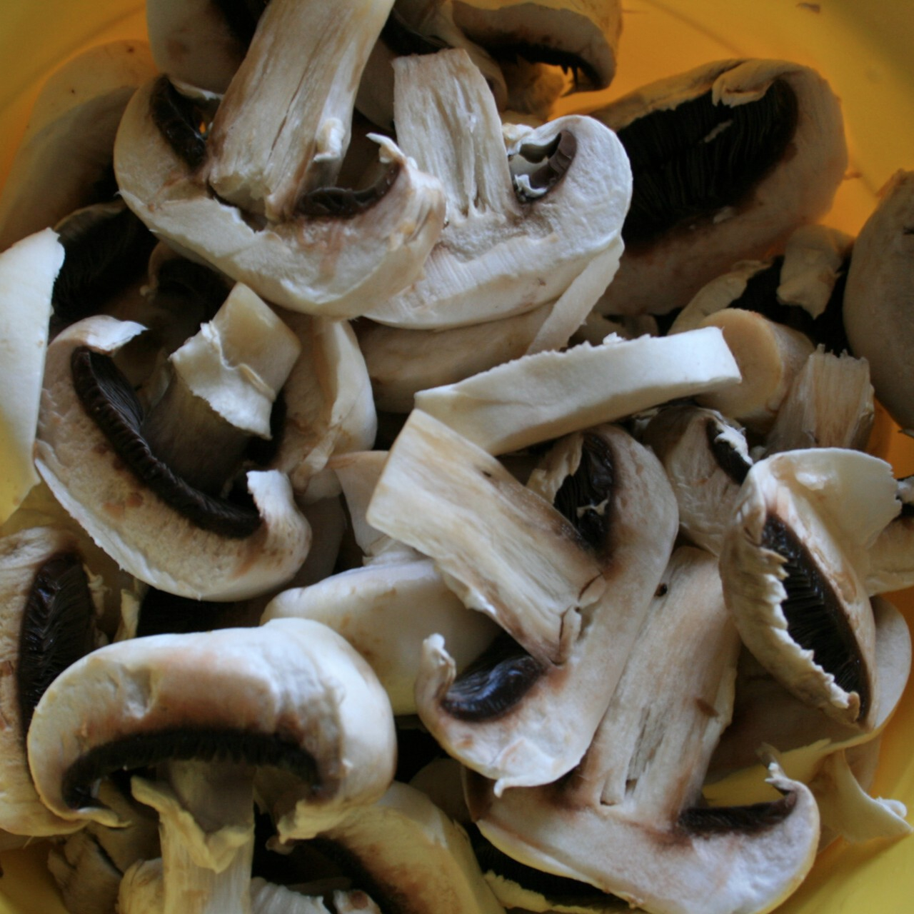 sliced-mushrooms-resized.jpg